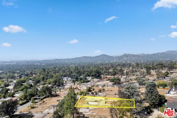 930 Athens Street, Altadena, California 91001