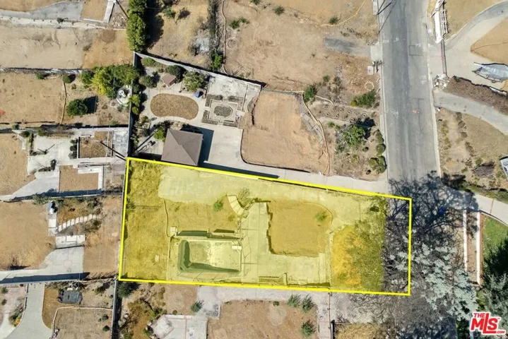 930 Athens Street, Altadena, California 91001