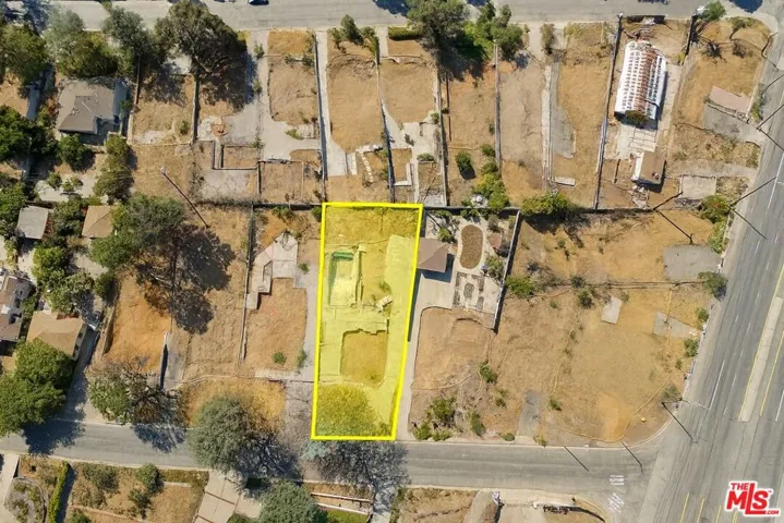 930 Athens Street, Altadena, California 91001