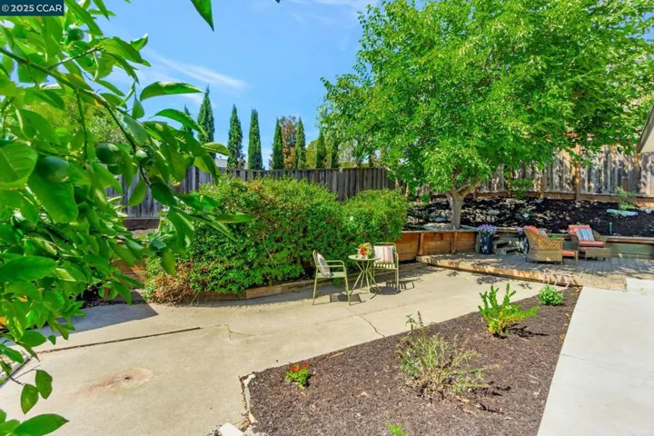2490 Birch St, Martinez, California 94553
