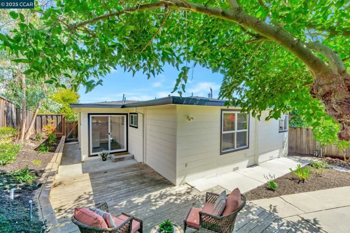 2490 Birch St, Martinez, California 94553