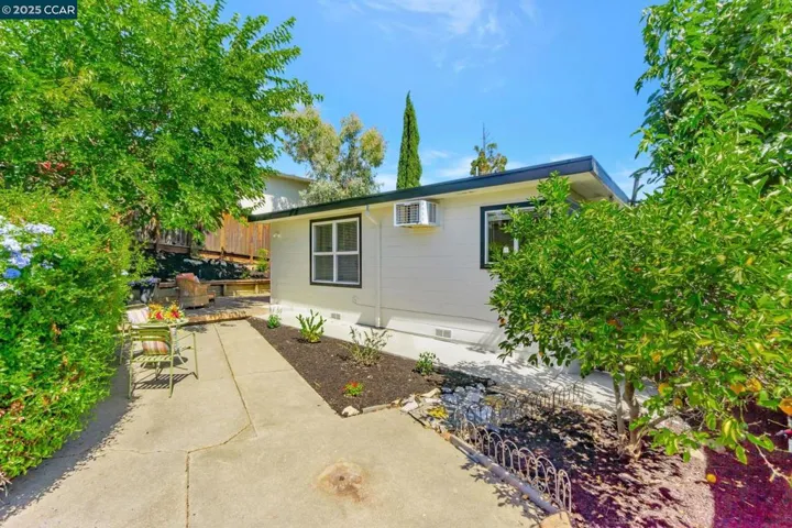 2490 Birch St, Martinez, California 94553