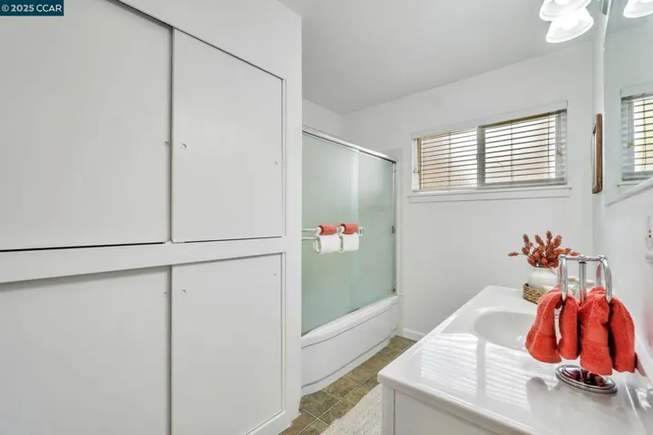 2490 Birch St, Martinez, California 94553