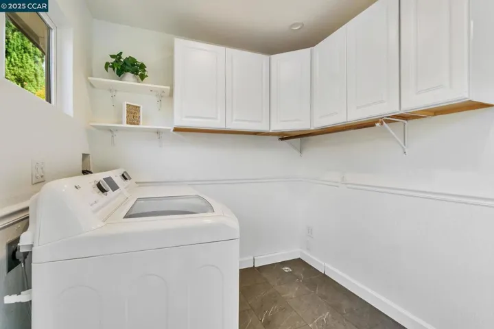 2490 Birch St, Martinez, California 94553