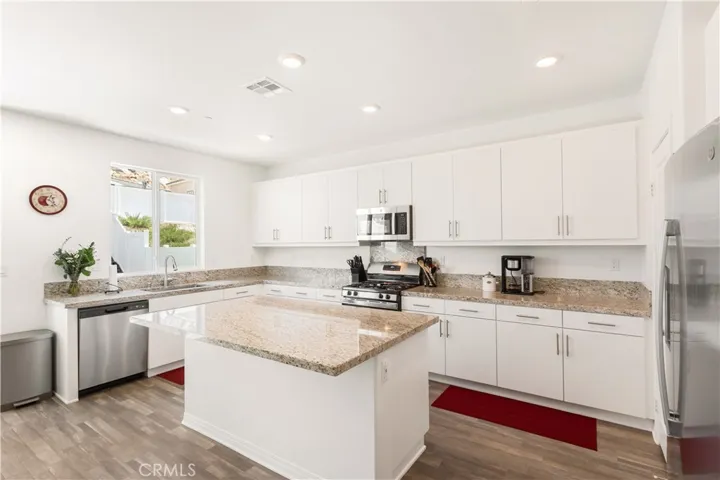 27306 Cades Cove Street, Menifee, California 92585