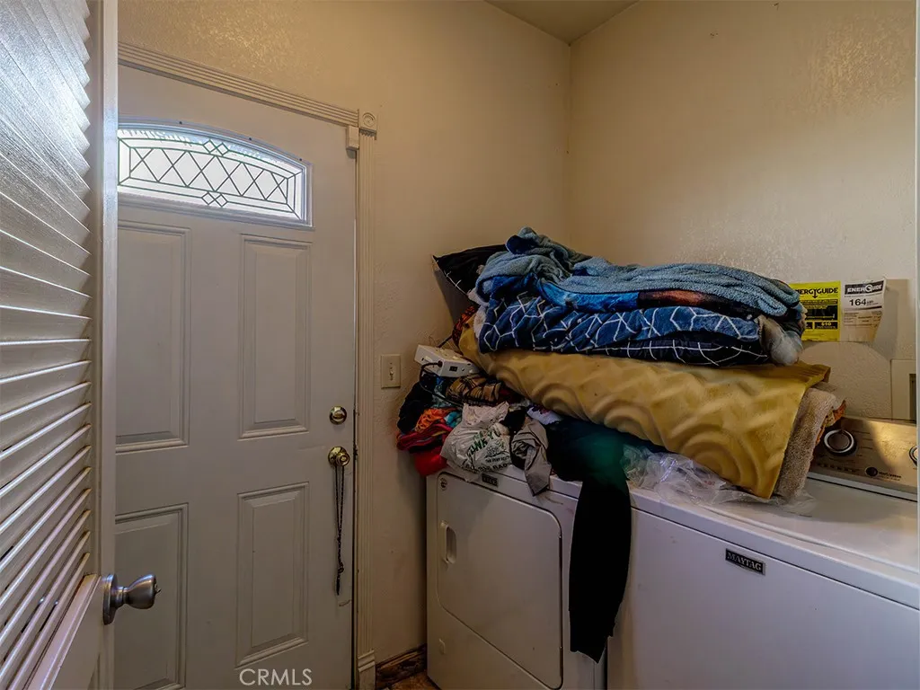 8632 S Fir Avenue, Los Angeles, California 90002 home-pic-11