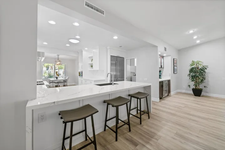 Convenient Counter Seating