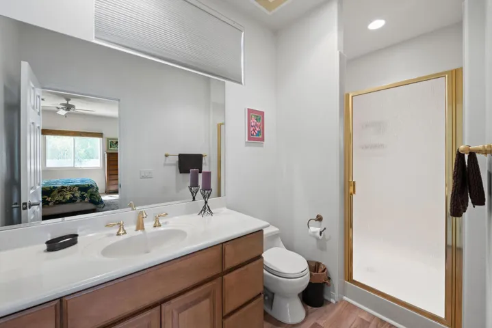 Casita - Large Walk-In Shower