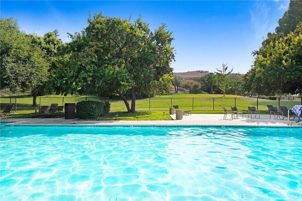 20051 Avenue Of The Oaks, Newhall, California 91321 home-pic-21