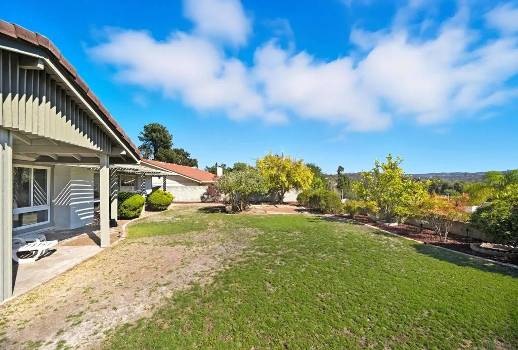 , Poway, California 92064 home-pic-2