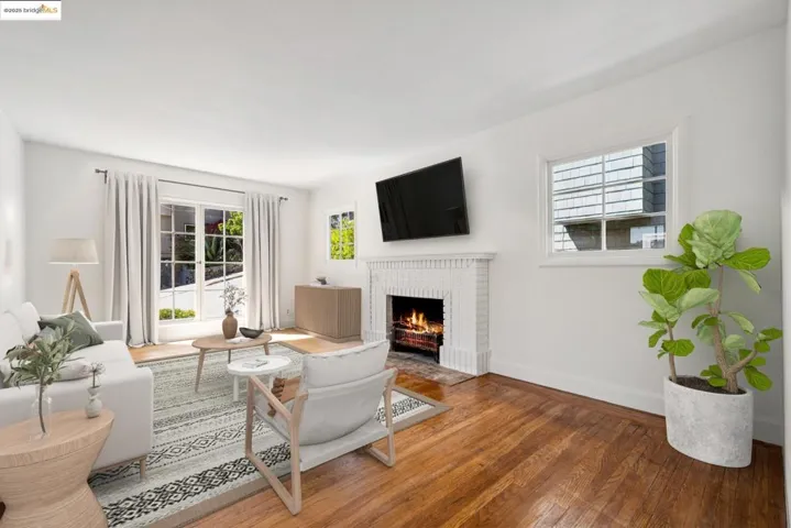 Virtual Staging Living Room virtual flames in firepalce