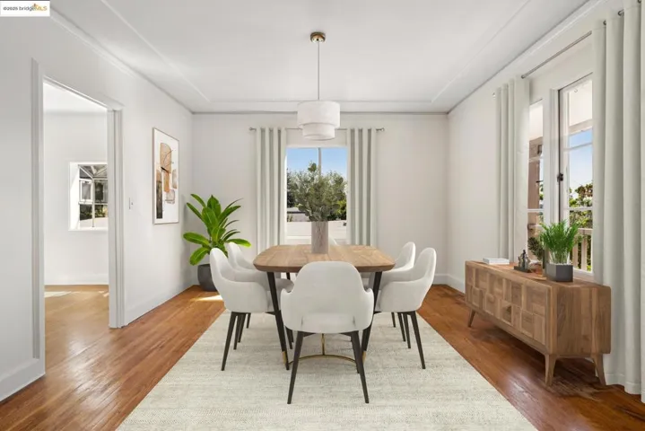 Virtual Staging Dining Room