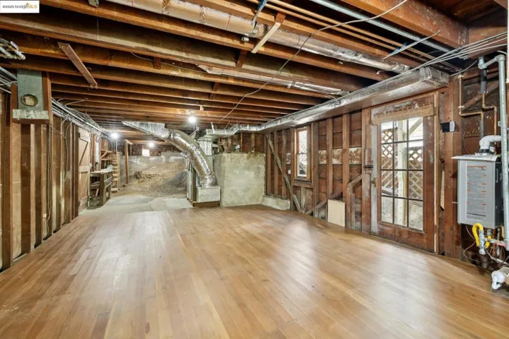 84 Portsmouth Rd, Piedmont, California 94610-1129
