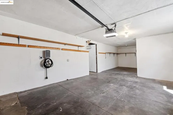 84 Portsmouth Rd, Piedmont, California 94610-1129