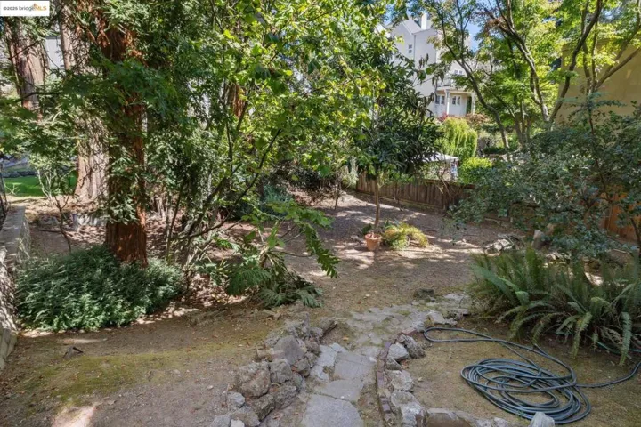 84 Portsmouth Rd, Piedmont, California 94610-1129