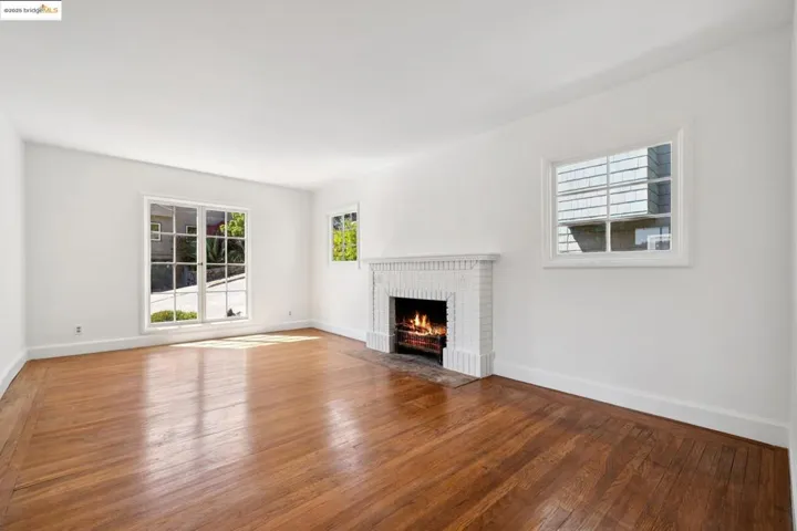 84 Portsmouth Rd, Piedmont, California 94610-1129