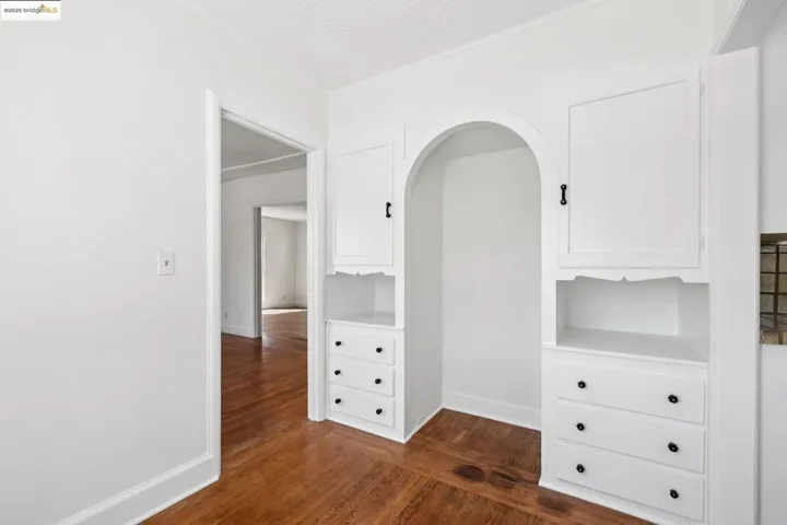 84 Portsmouth Rd, Piedmont, California 94610-1129