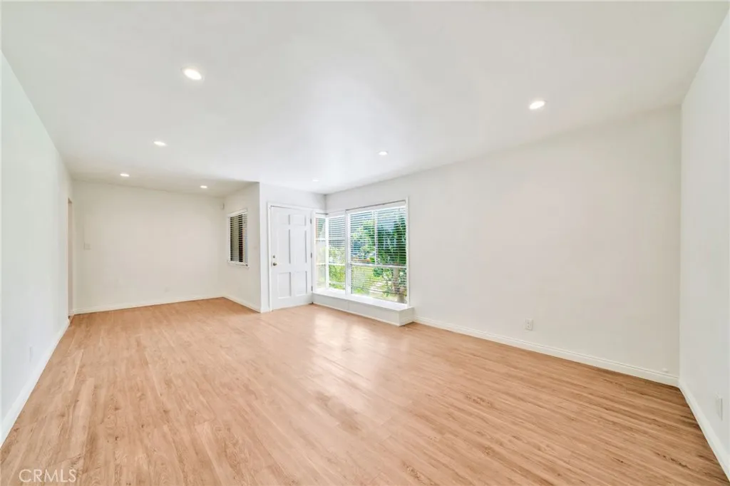 5729 Clemson Street, Los Angeles, California 90016 home-pic-12