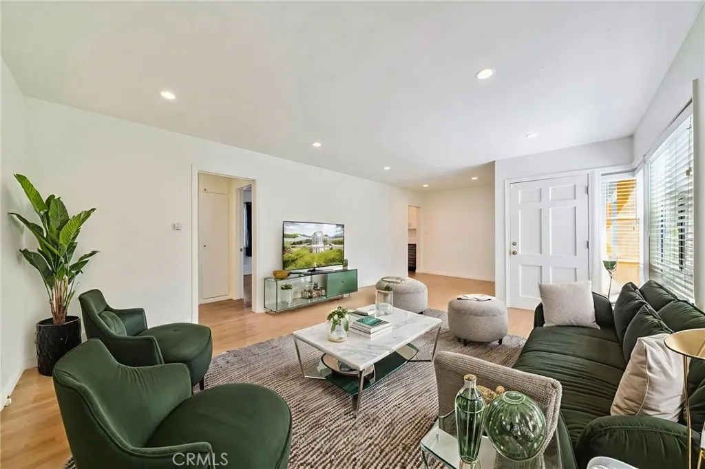 5729 Clemson Street, Los Angeles, California 90016 home-pic-4