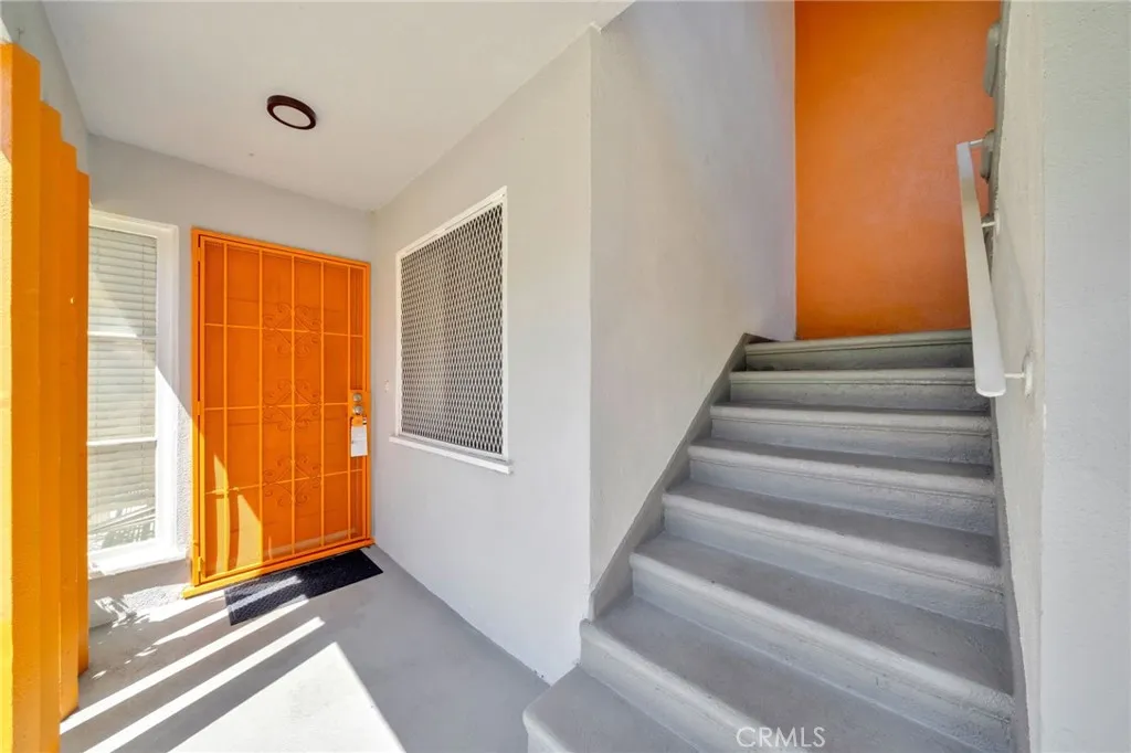 5729 Clemson Street, Los Angeles, California 90016 home-pic-2