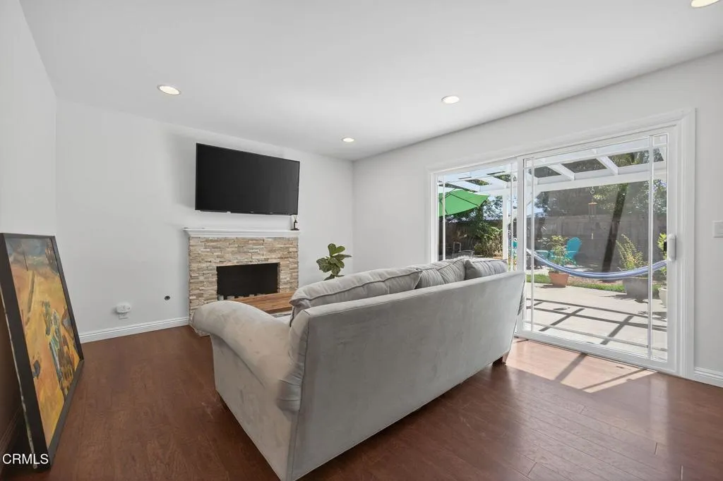 3886 Northland Street, Newbury Park, California 91320 home-pic-10