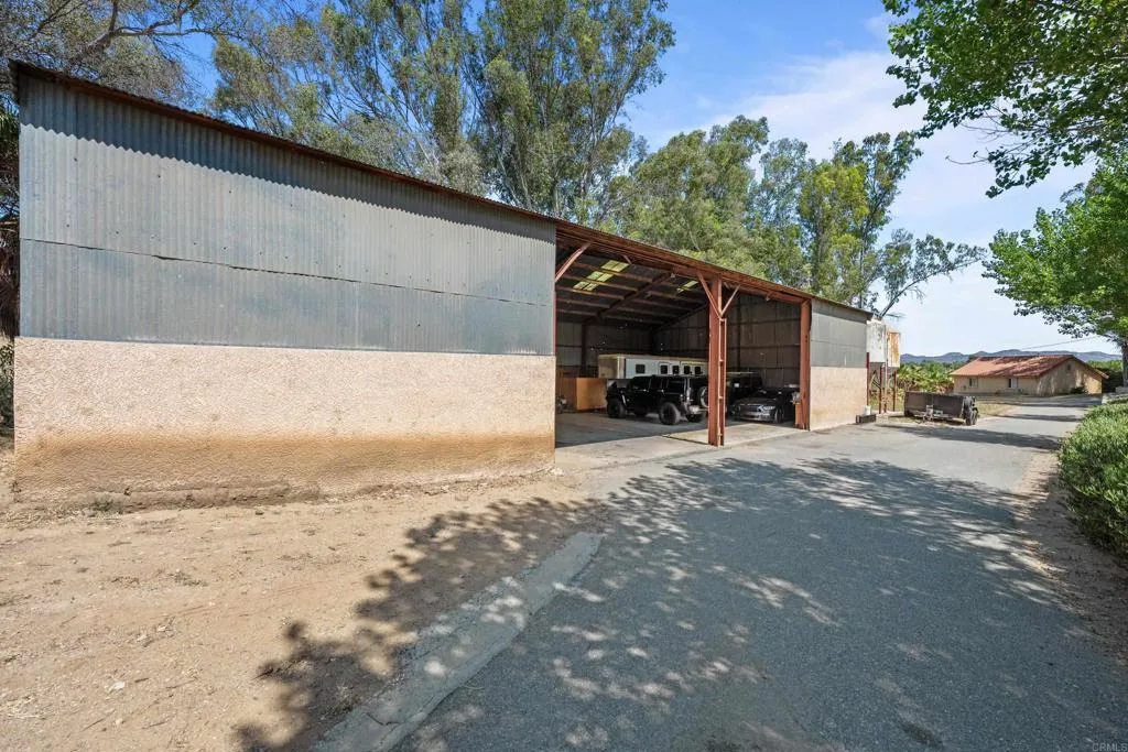 25450 Hayes Ave, Murrieta, California 92562 home-pic-17