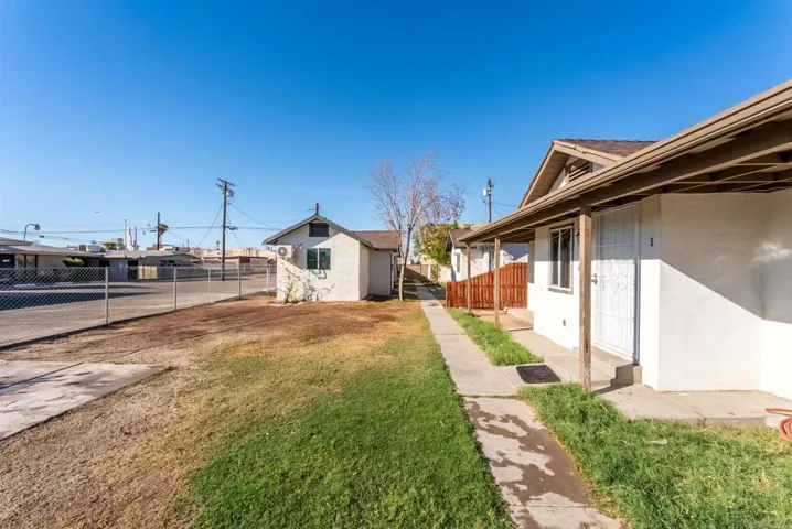 470 W Olive Ave, El Centro, California 92243