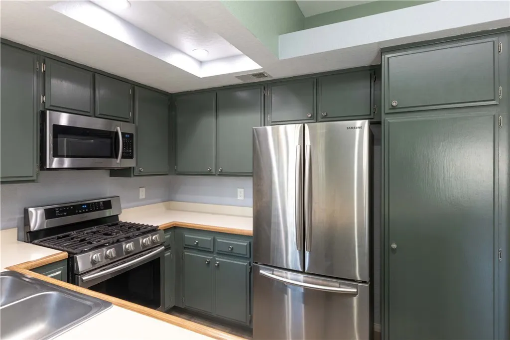 788 E San Bernardino Road 2, Covina, California 91723 home-pic-17