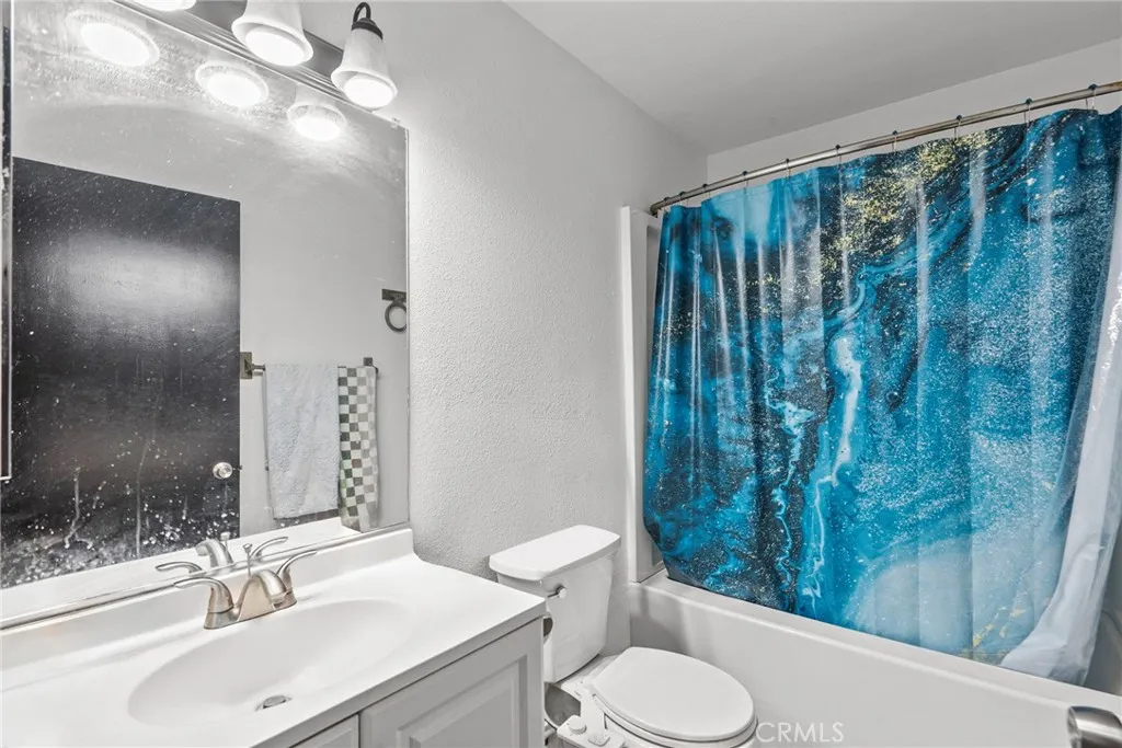 18209 Sierra 95, Canyon Country, California 91351 home-pic-9