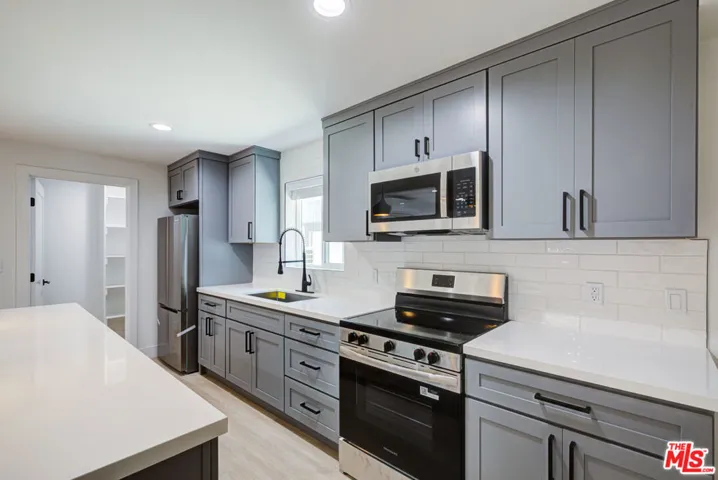 1303 Beryl E, Redondo Beach, California 90277