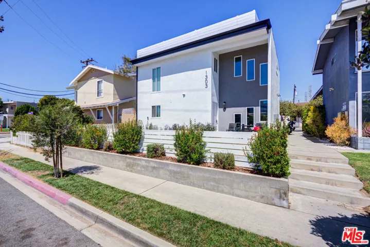 1303 Beryl E, Redondo Beach, California 90277