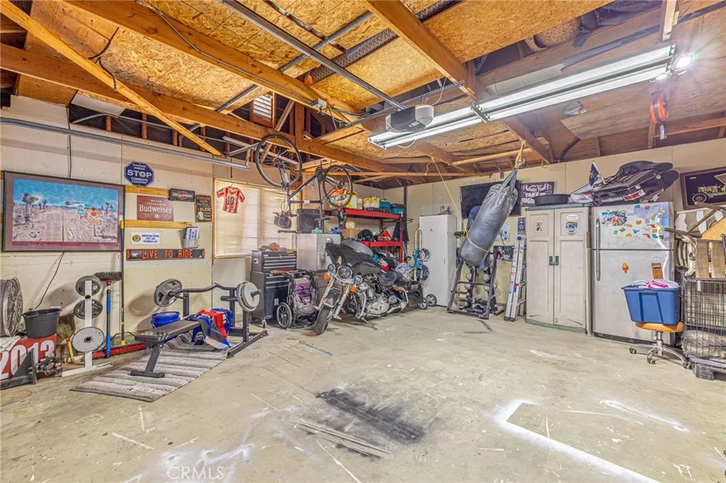 41738 Shain Ln, Quartz Hill, California 93536 home-pic-42