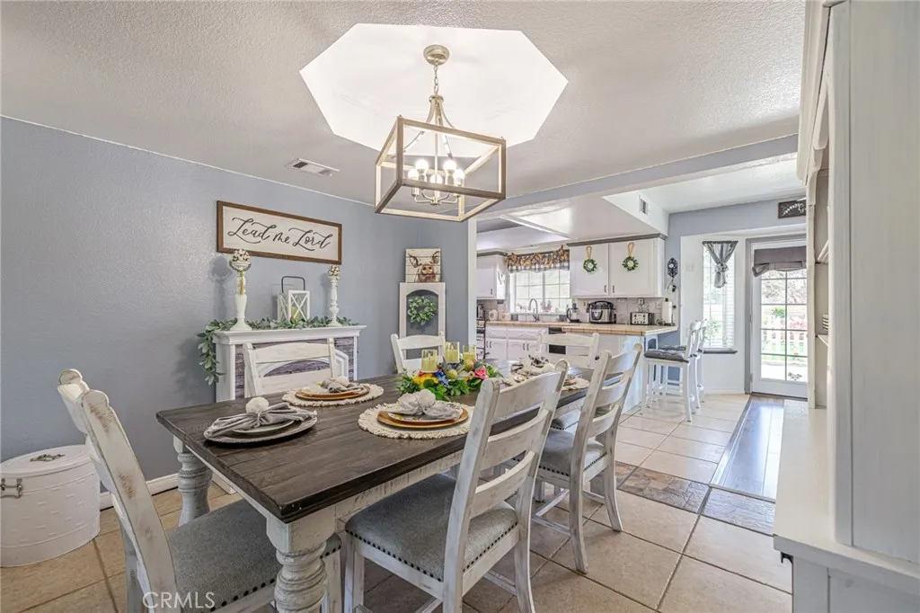 41738 Shain Ln, Quartz Hill, California 93536 home-pic-12