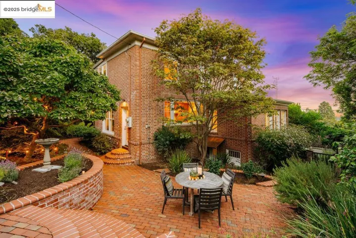1923 Thousand Oaks Blvd, Berkeley, California 94707