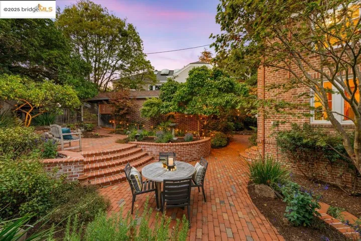 1923 Thousand Oaks Blvd, Berkeley, California 94707