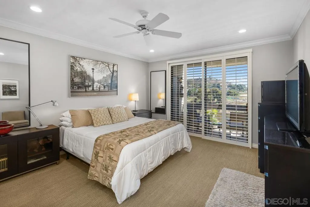, San Diego, California 92110 home-pic-12