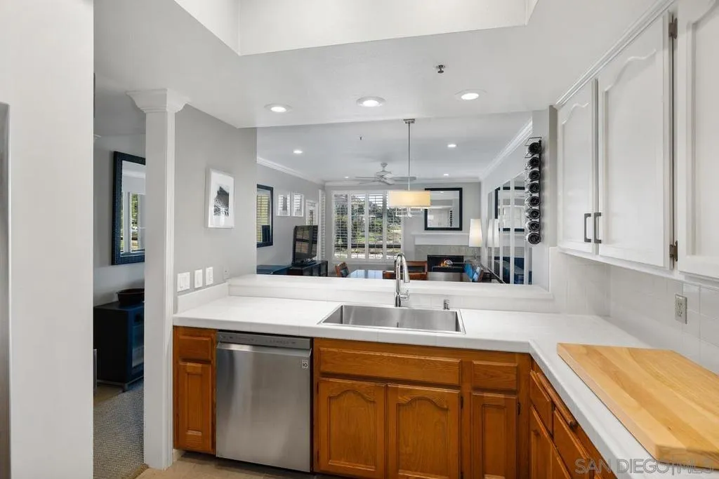 , San Diego, California 92110 home-pic-7