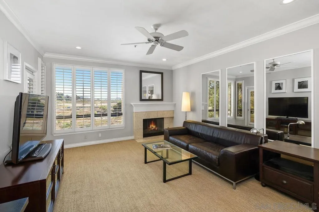 , San Diego, California 92110 home-pic-3