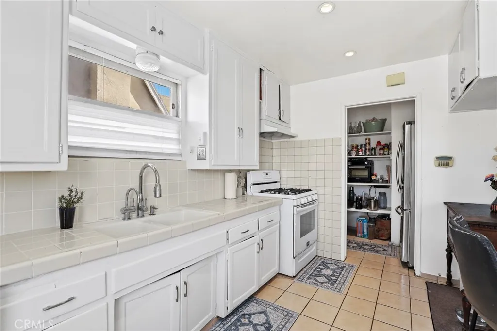 4474 W 133rd Street, Hawthorne, California 90250 home-pic-5