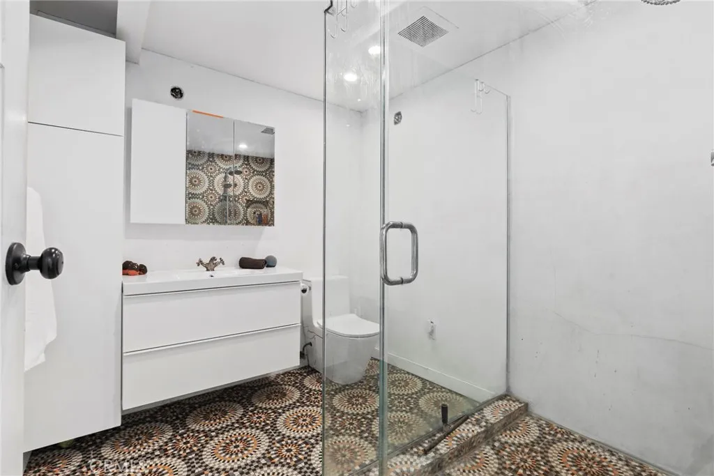 4474 W 133rd Street, Hawthorne, California 90250 home-pic-24