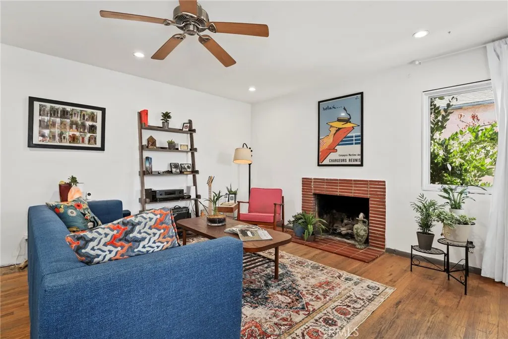 4474 W 133rd Street, Hawthorne, California 90250 home-pic-3