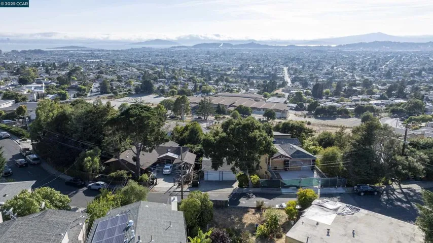 6166 Plymouth Ave, Richmond, California 94805
