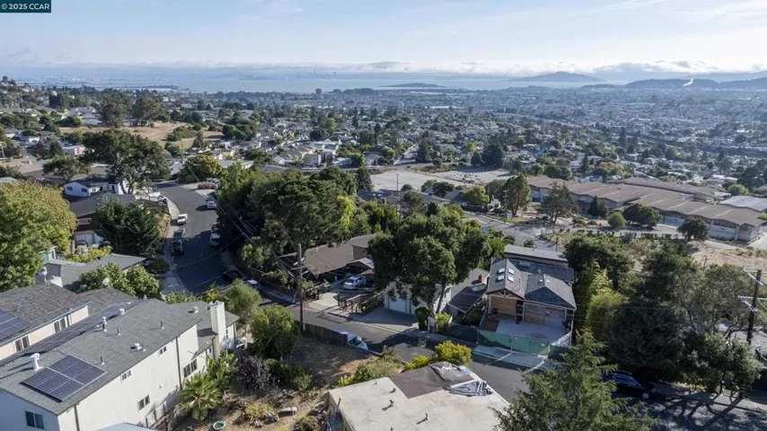 6166 Plymouth Ave, Richmond, California 94805