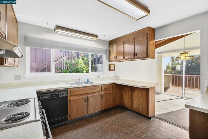 6166 Plymouth Ave, Richmond, California 94805