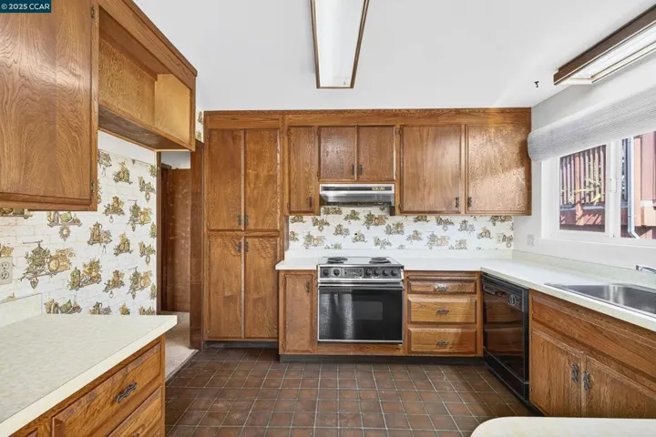 6166 Plymouth Ave, Richmond, California 94805