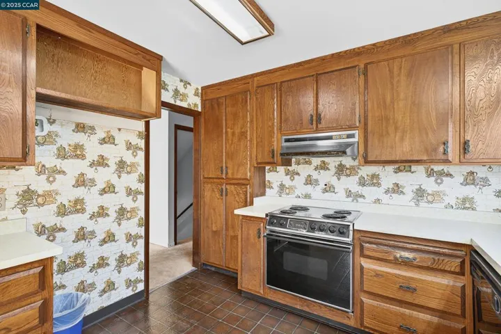6166 Plymouth Ave, Richmond, California 94805
