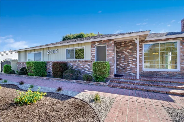 2206 A Radnor A, Long Beach, California 90815