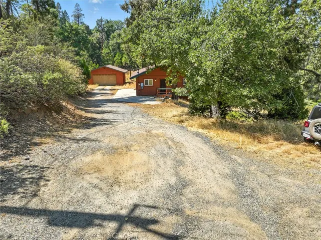 39712 Deer Ridge Drive, Oakhurst, California 93644