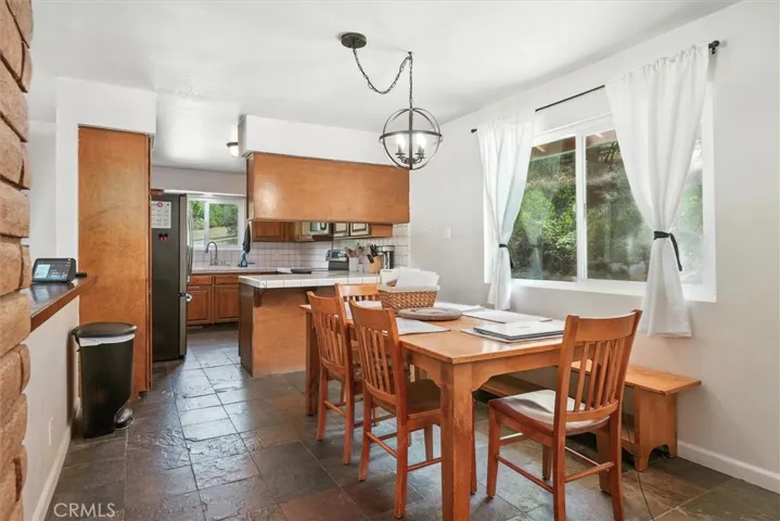 39712 Deer Ridge Drive, Oakhurst, California 93644