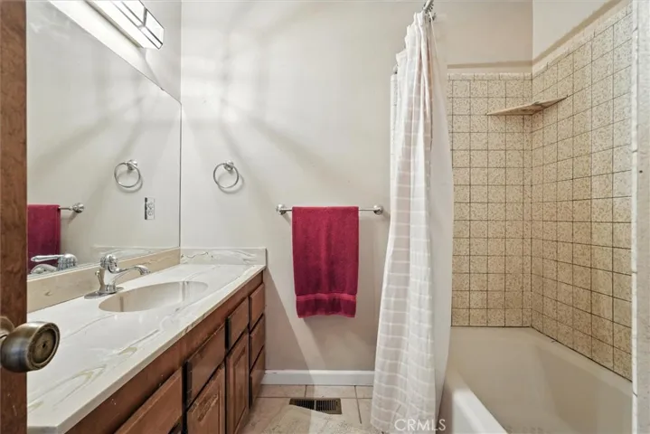 39712 Deer Ridge Drive, Oakhurst, California 93644